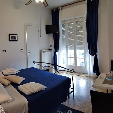 Le Midi Versilia Lido di Camaiore Luaran gambar